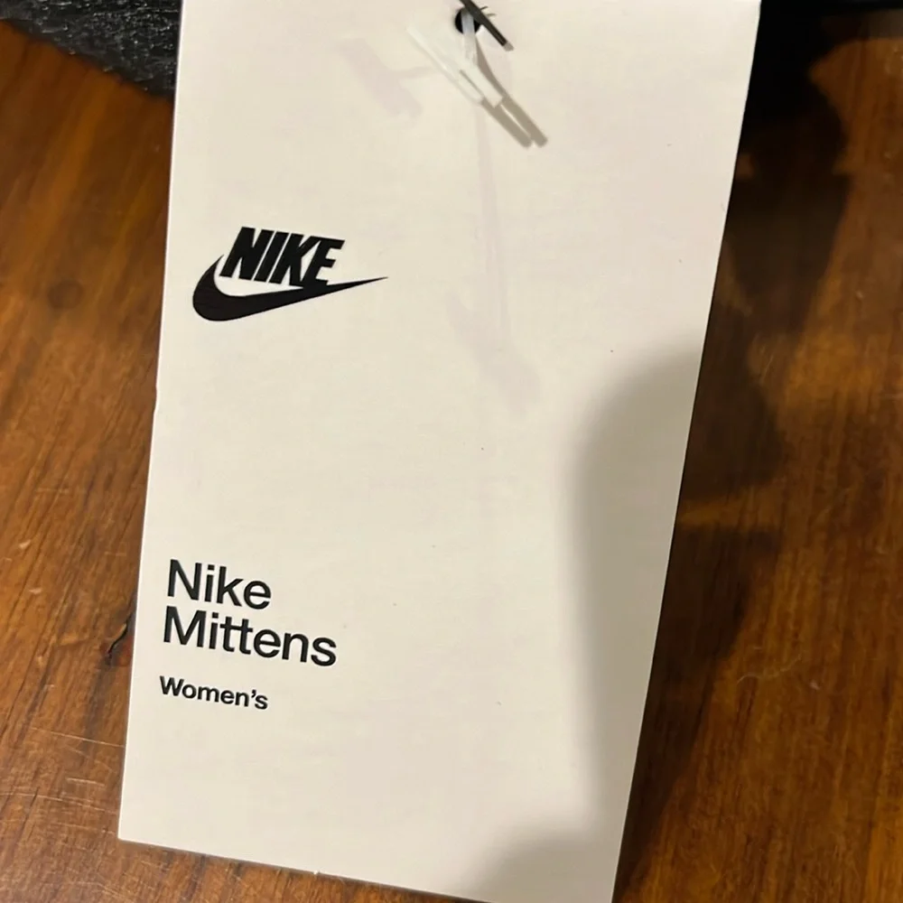 Nike Mittens Mitts Gloves black white Womens Size XS / S Extra Small / Small